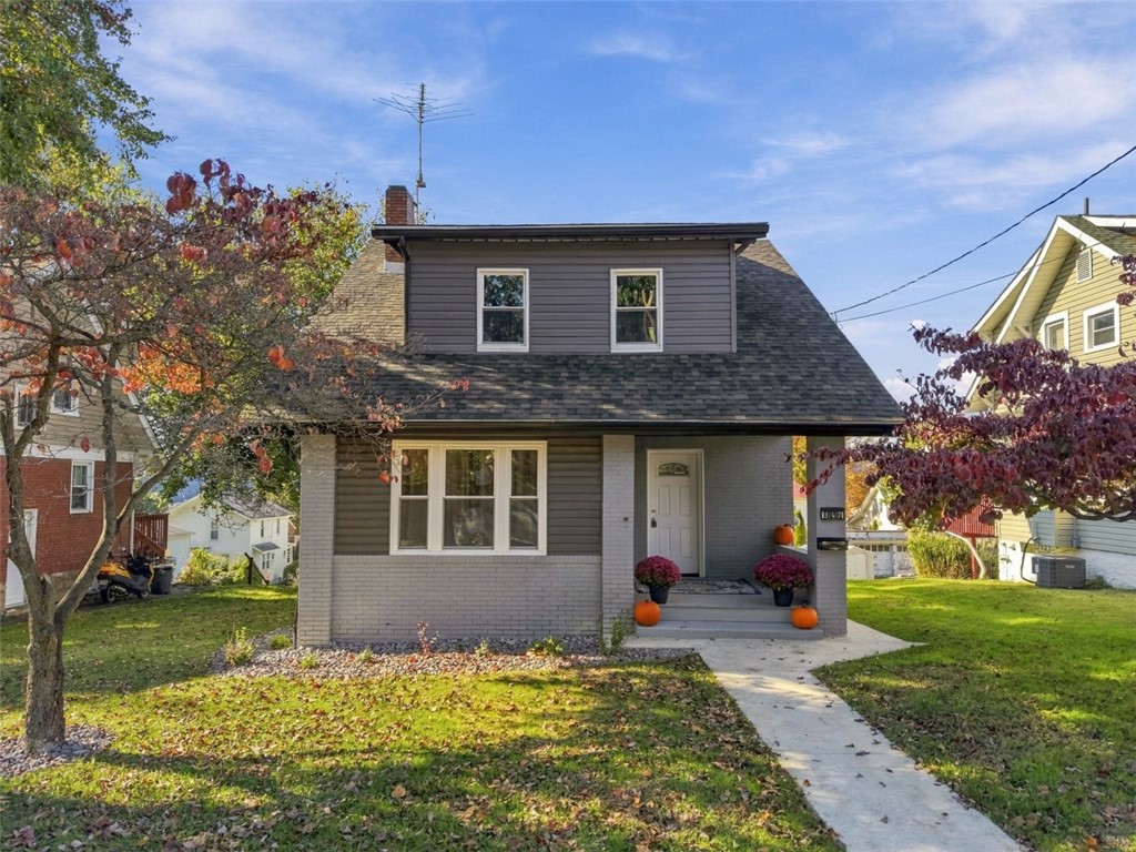347 Pershing Dr — photo 1