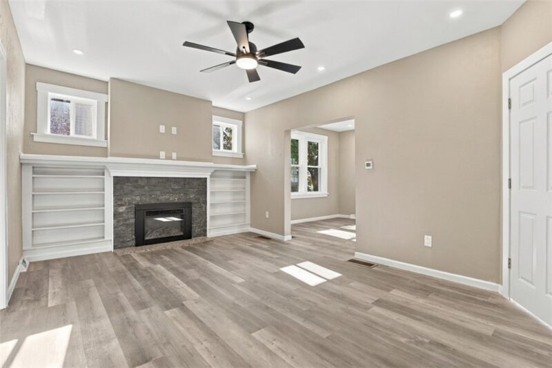 347 Pershing Dr — photo 6