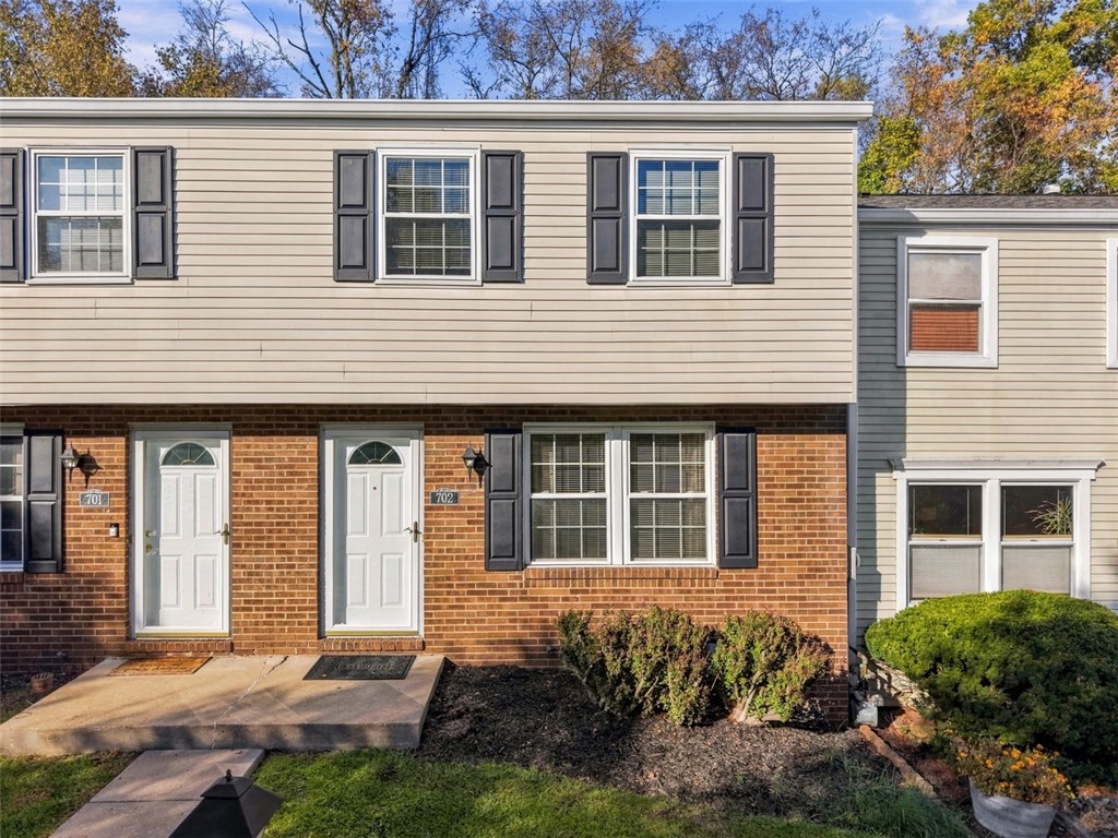 702 Countryside Dr — photo 1