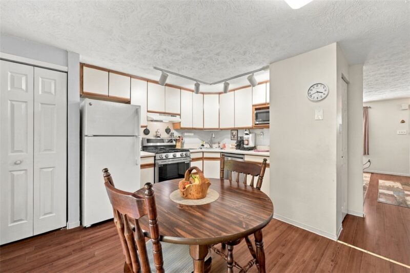 702 Countryside Dr — photo 7