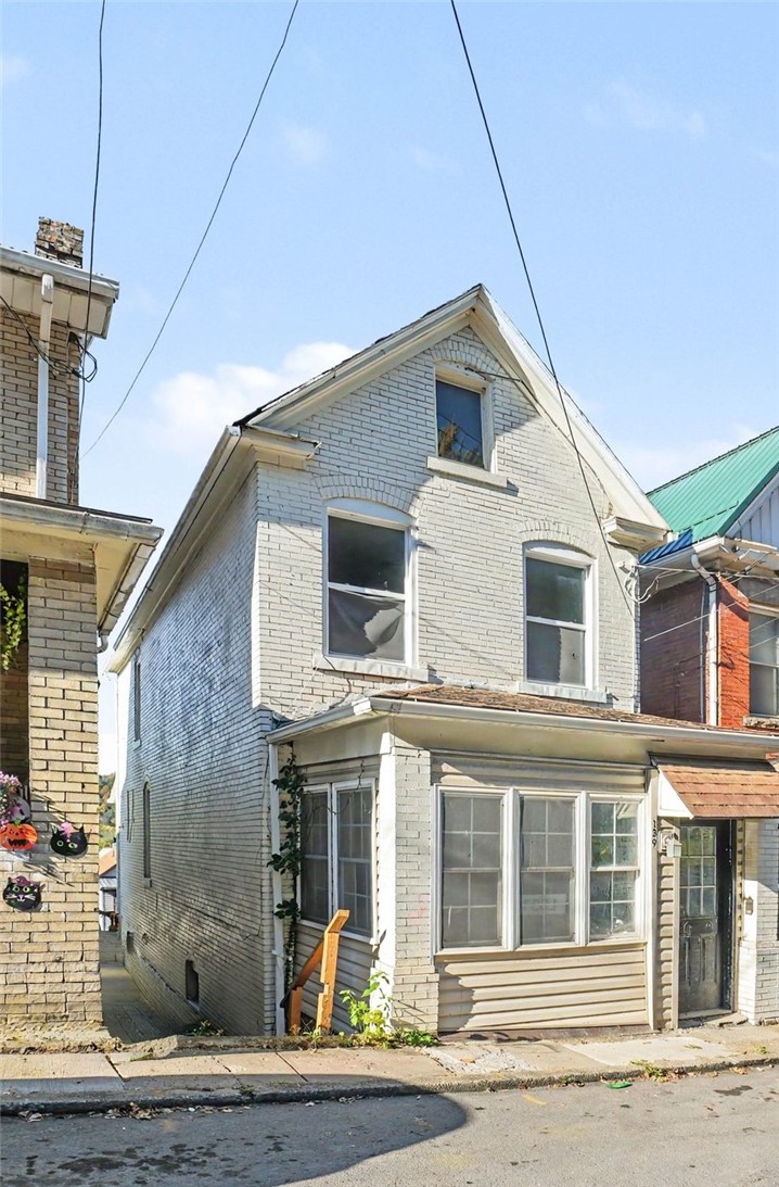 139 Oak Ave — photo 2