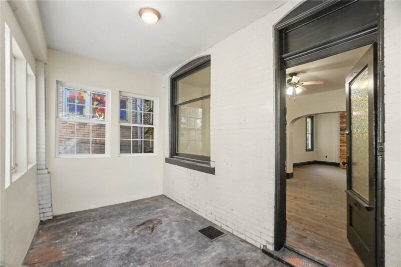 139 Oak Ave — photo 5