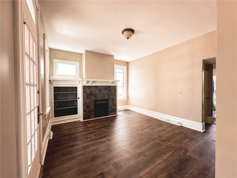 330 12th Ave — photo 3