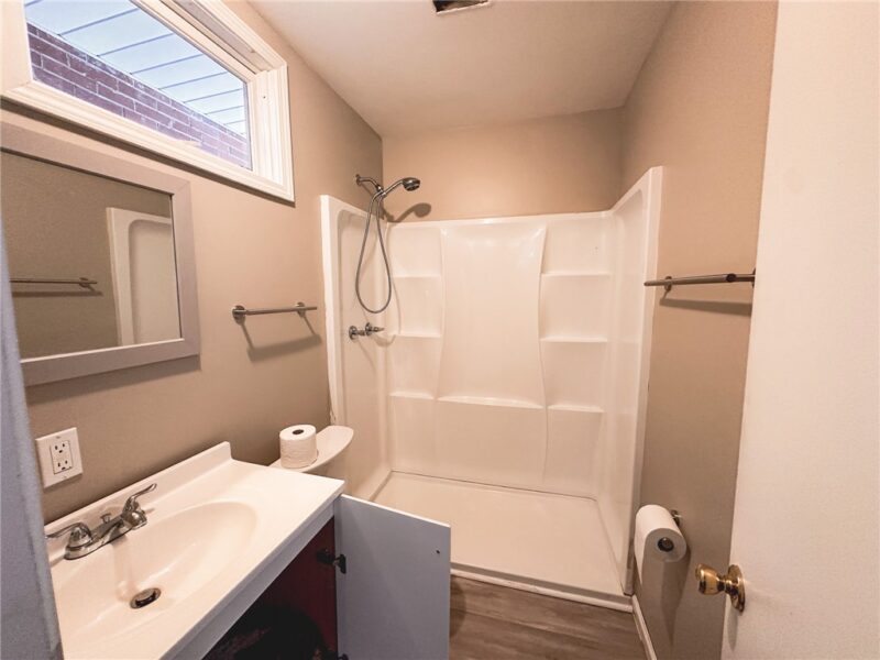 330 12th Ave — photo 8