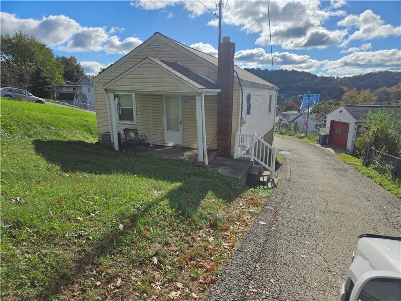 502 Center St — photo 3