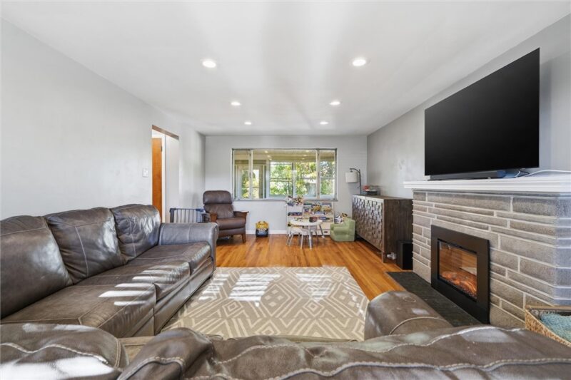 130 S Grandview Ave — photo 5