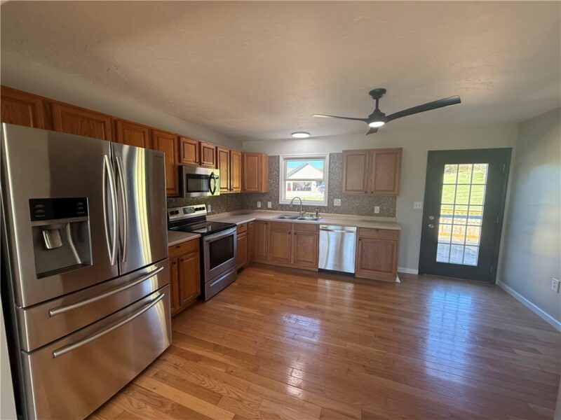 10 Shearer Avenue — photo 3