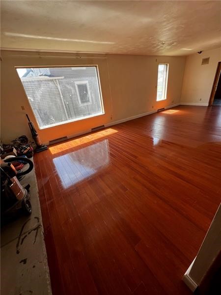 216 E Pike St — photo 6