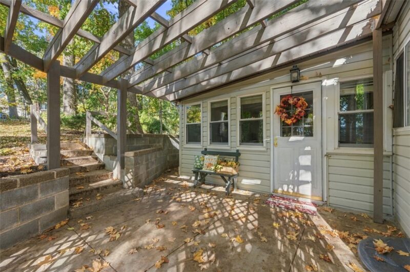 617 Virginia Avenue Ext — photo 2