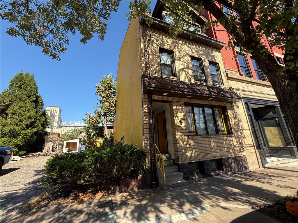 420 Foreland St — photo 1
