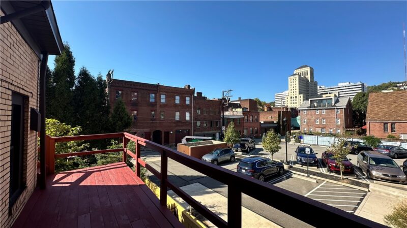 420 Foreland St — photo 3
