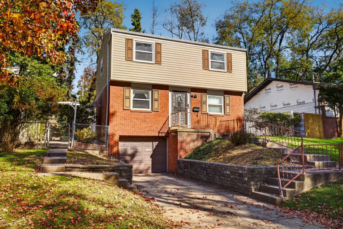 241 Schenley Manor DRIVE — photo 1