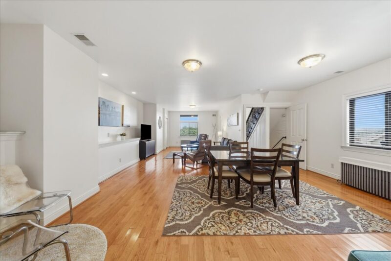 156 E Sycamore Street — photo 8