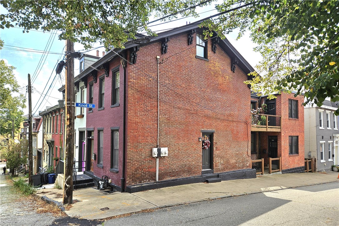 1215 Linden Pl — photo 1