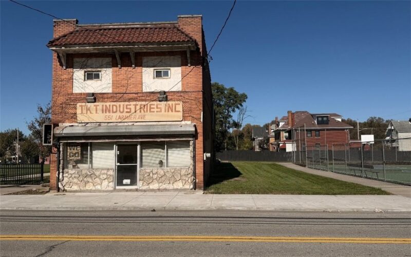 553 Larimer Ave — photo 2