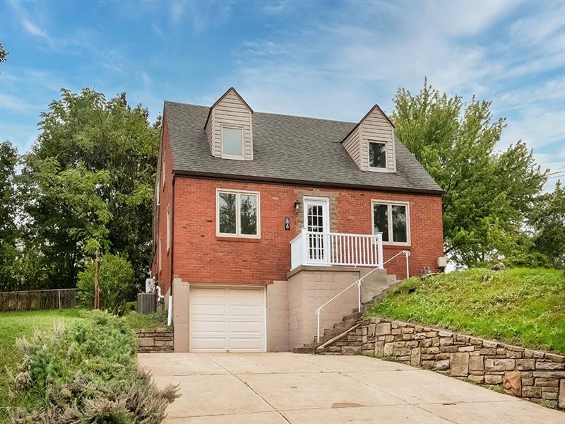 66 School St — photo 1