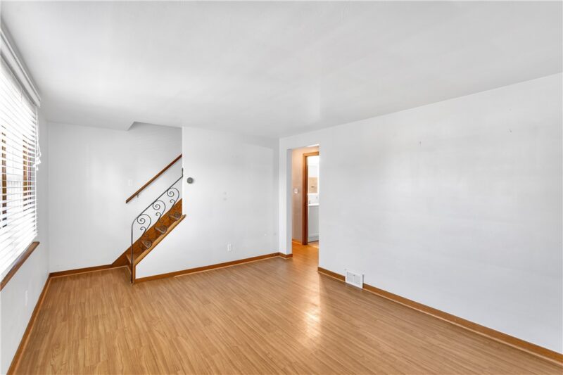 426 Millers Ln — photo 4