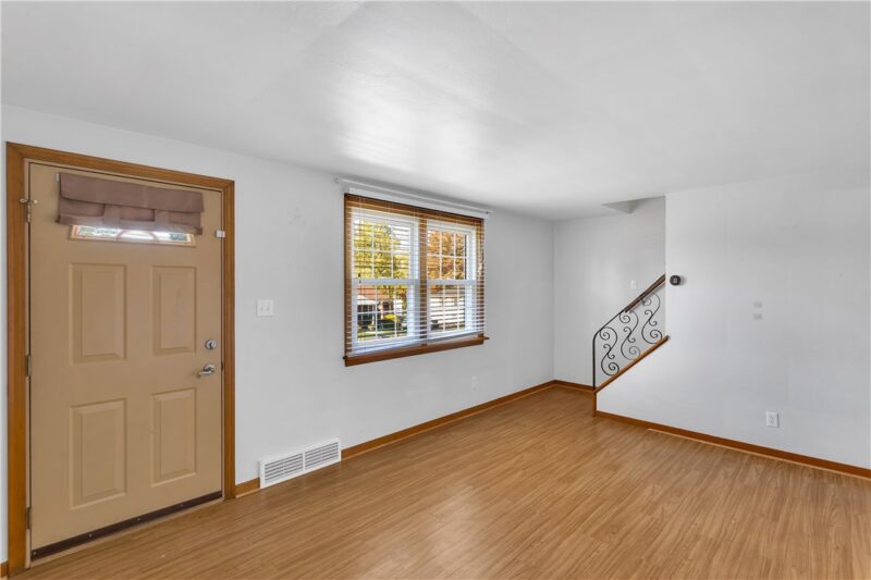 426 Millers Ln — photo 6
