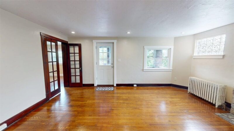 200 Davis Avenue — photo 8