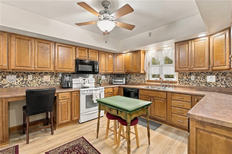 111 Hillcrest Ave — photo 5