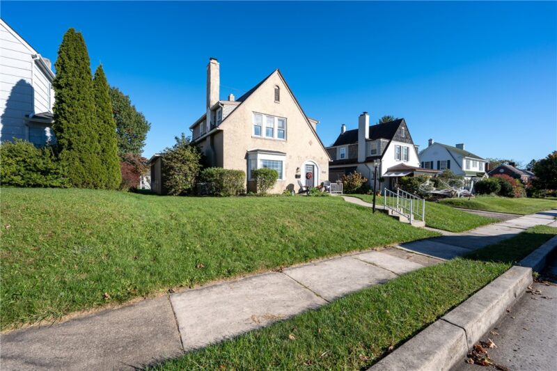 930 Hamilton Ave — photo 3