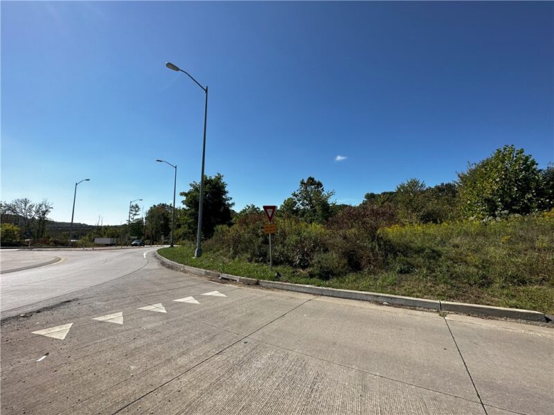 112 Bair Blvd — photo 4