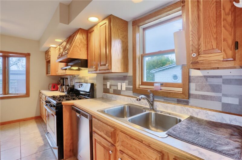 1620 Huron Ave — photo 5
