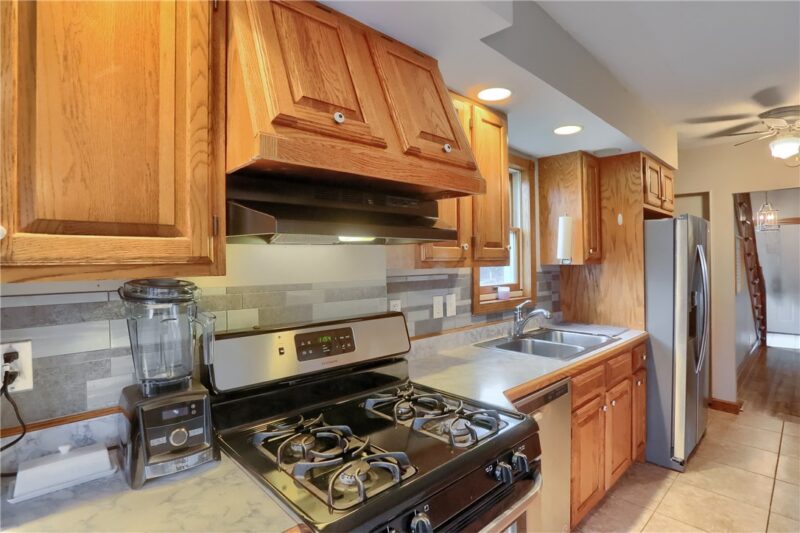 1620 Huron Ave — photo 6