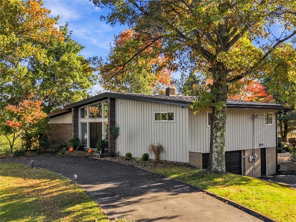 202 Horseshoe Dr — photo 1