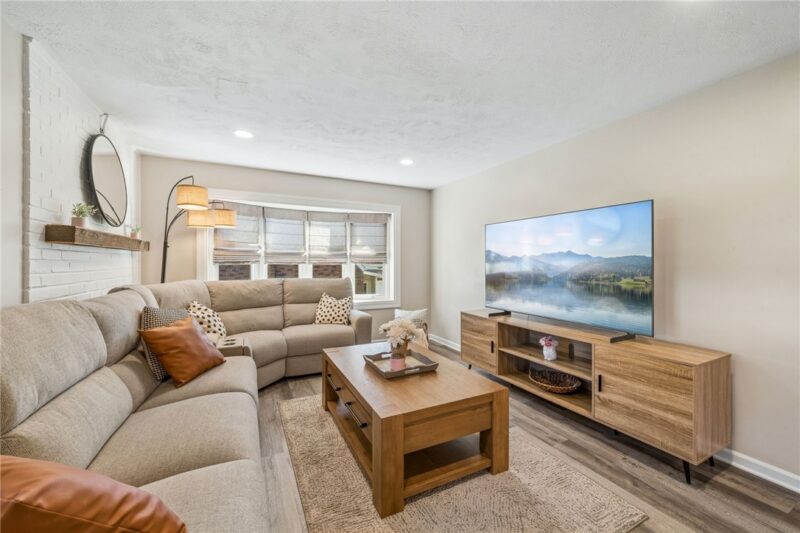154 Highland Rd — photo 3