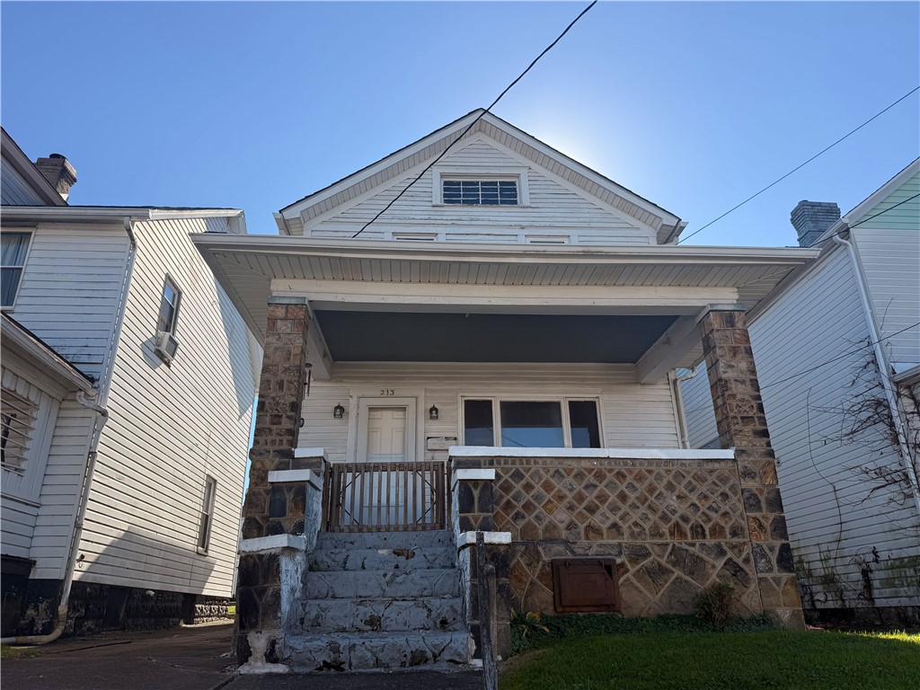213 Franklin Ave — photo 1
