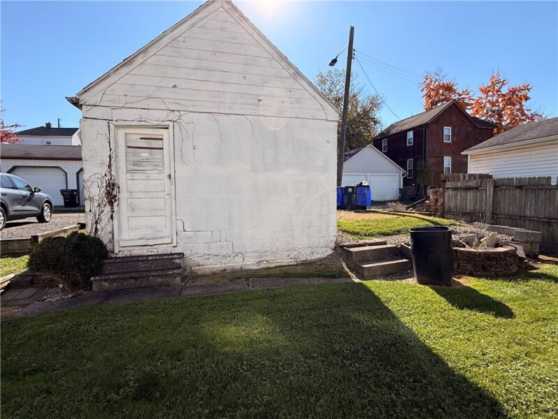 213 Franklin Ave — photo 3