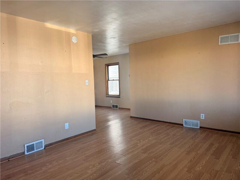 213 Franklin Ave — photo 7