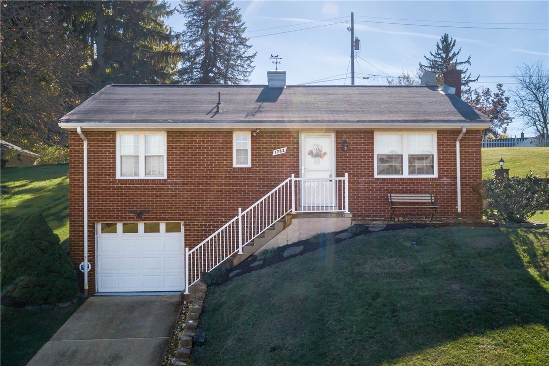 1752 Morris St — photo 1