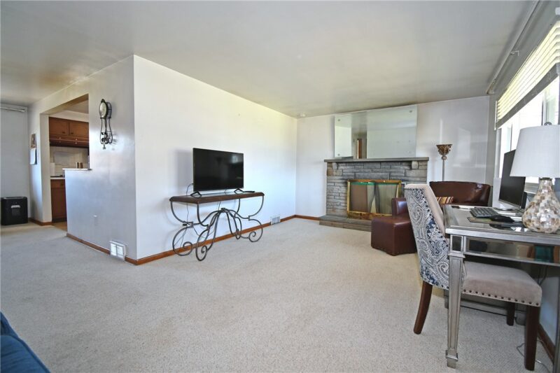 350 Jenny Lynn Drive — photo 4