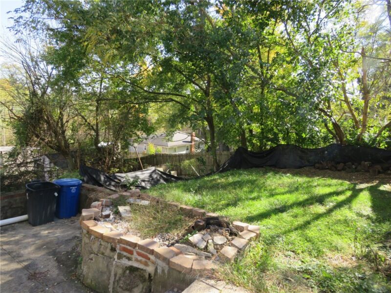 118 Schuchert St — photo 6