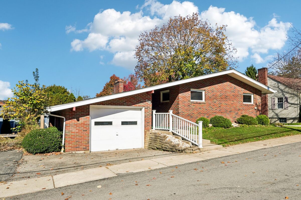 203 E Culvert STREET — photo 1