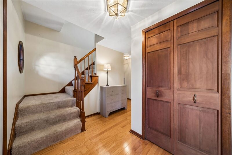 214 Cameron Drive — photo 4