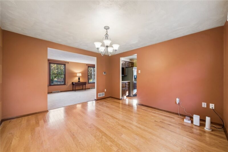 214 Cameron Drive — photo 8