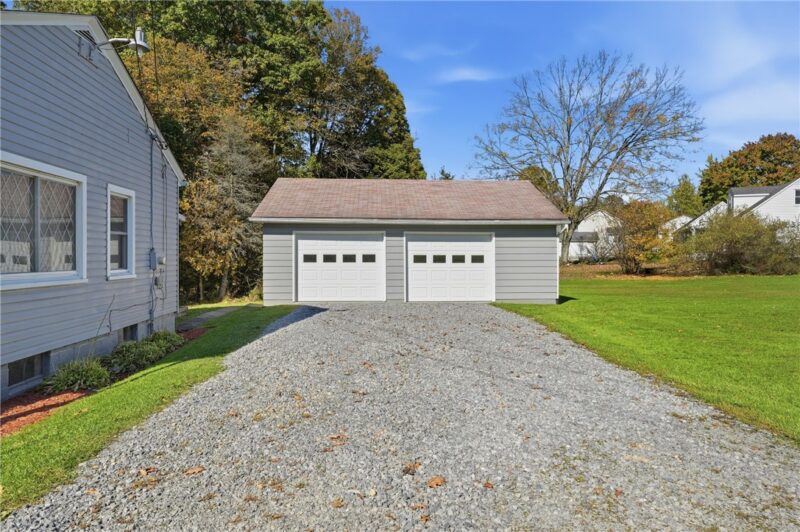 677 Blews Way — photo 4