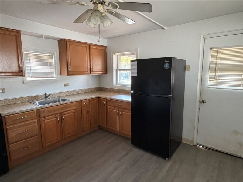 260 Cedar St — photo 2