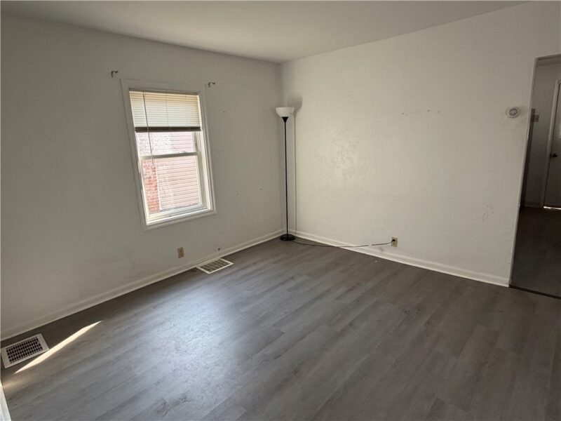 260 Cedar St — photo 3