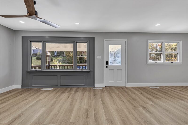 533 Ehman Ave — photo 3