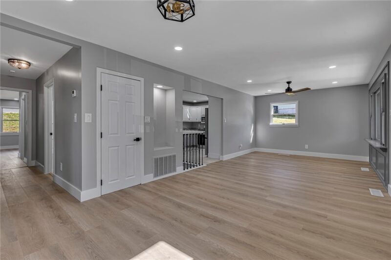 533 Ehman Ave — photo 4