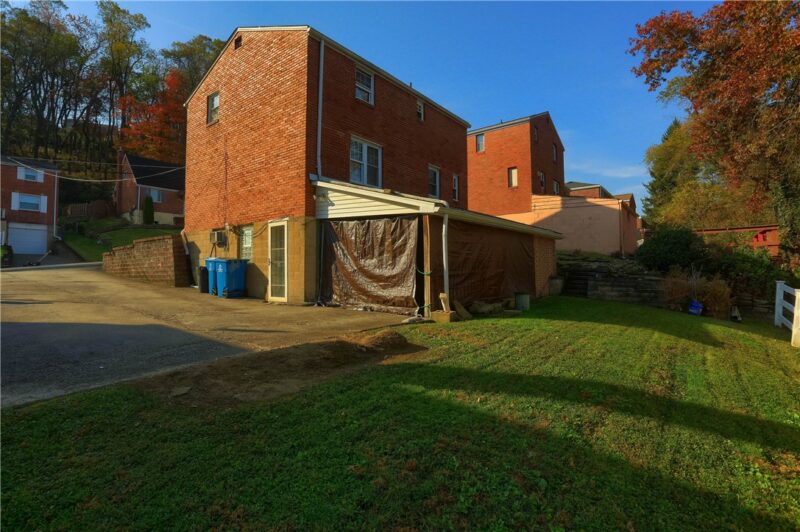 935 Roland Rd — photo 3