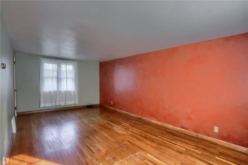 935 Roland Rd — photo 6