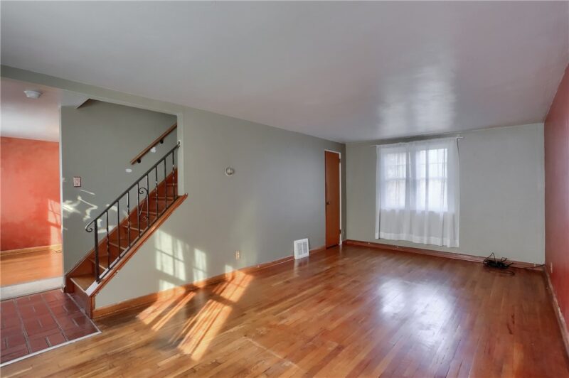935 Roland Rd — photo 7