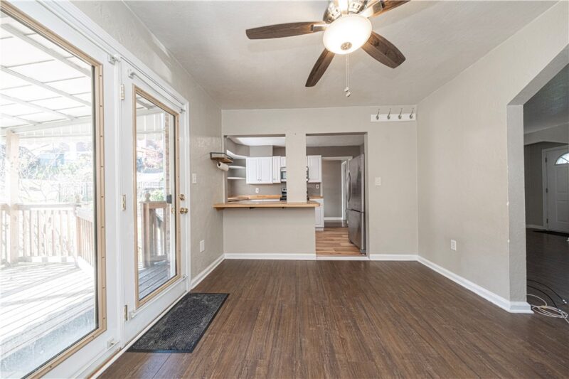 344 Mayville Ave — photo 6