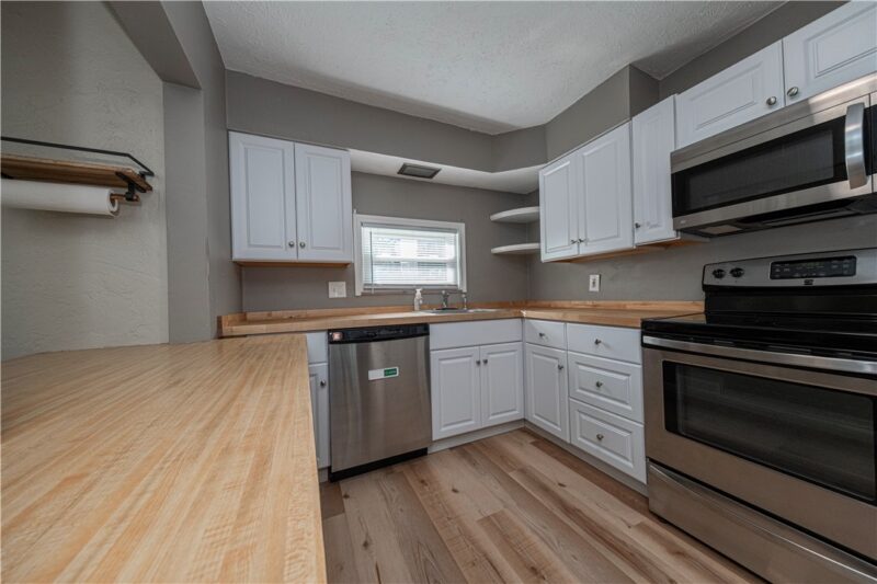 344 Mayville Ave — photo 8