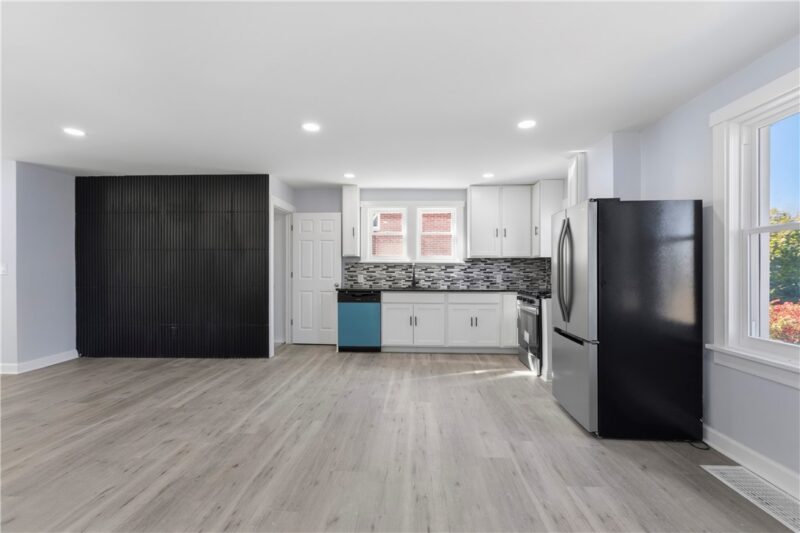 1300 Arnold St — photo 7